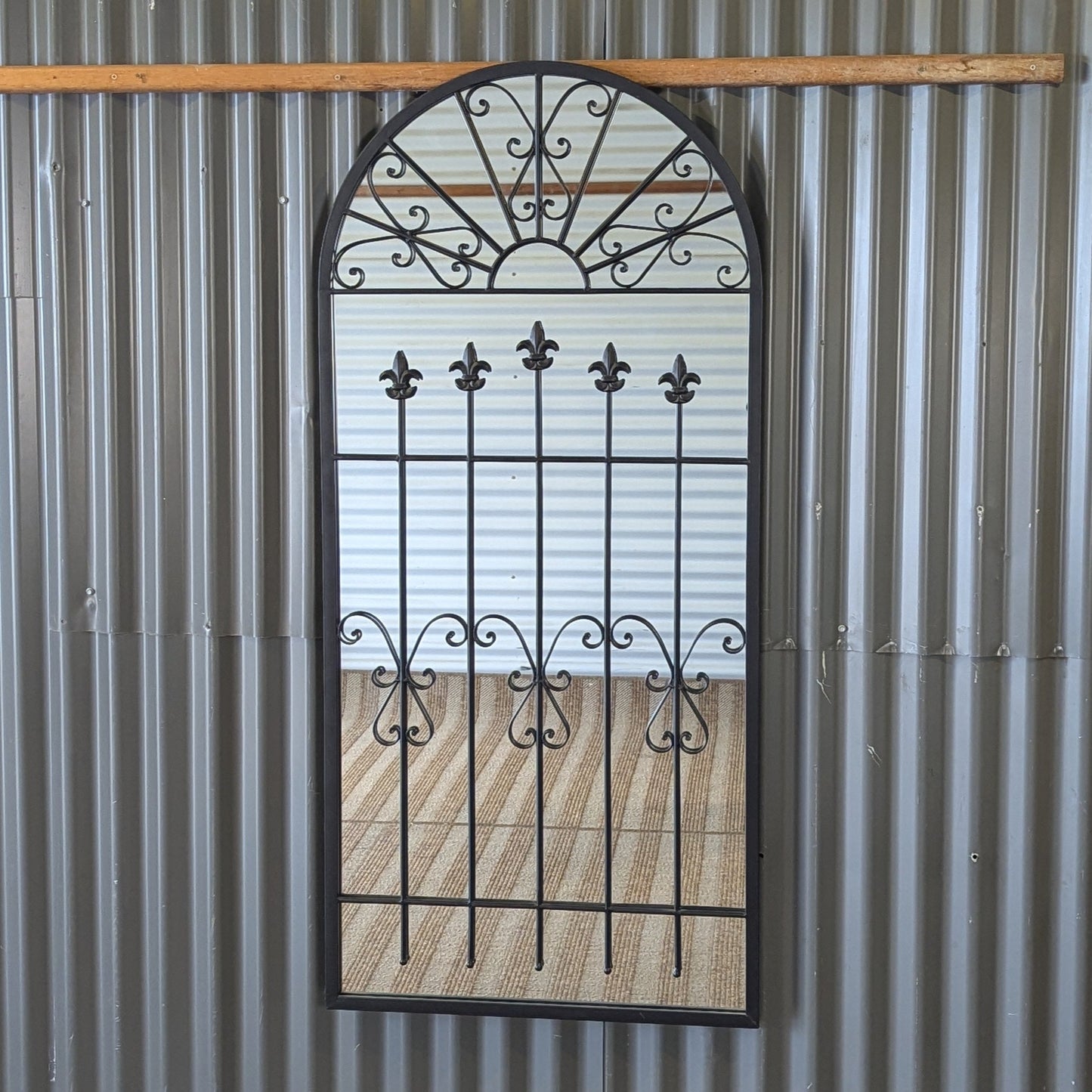 Gate Mirror