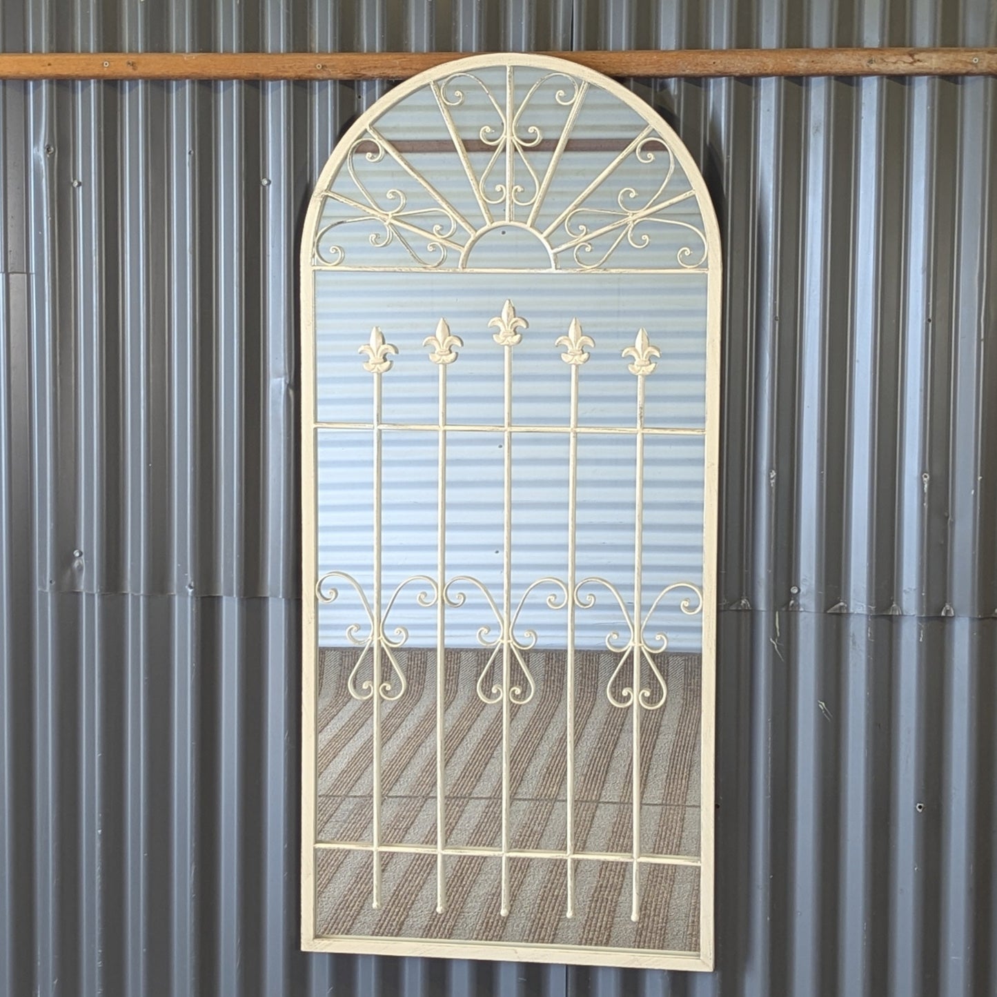 Gate Mirror